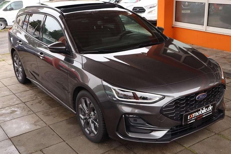 Gebraucht Ford Focus ST-Line X 155 PS (114 kW) 2024 Grau Kombi