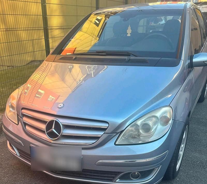 Gebraucht 2005 Mercedes B180 Van / Kleinbus | 3.450 € (Fairer Preis) - Bild 1/4