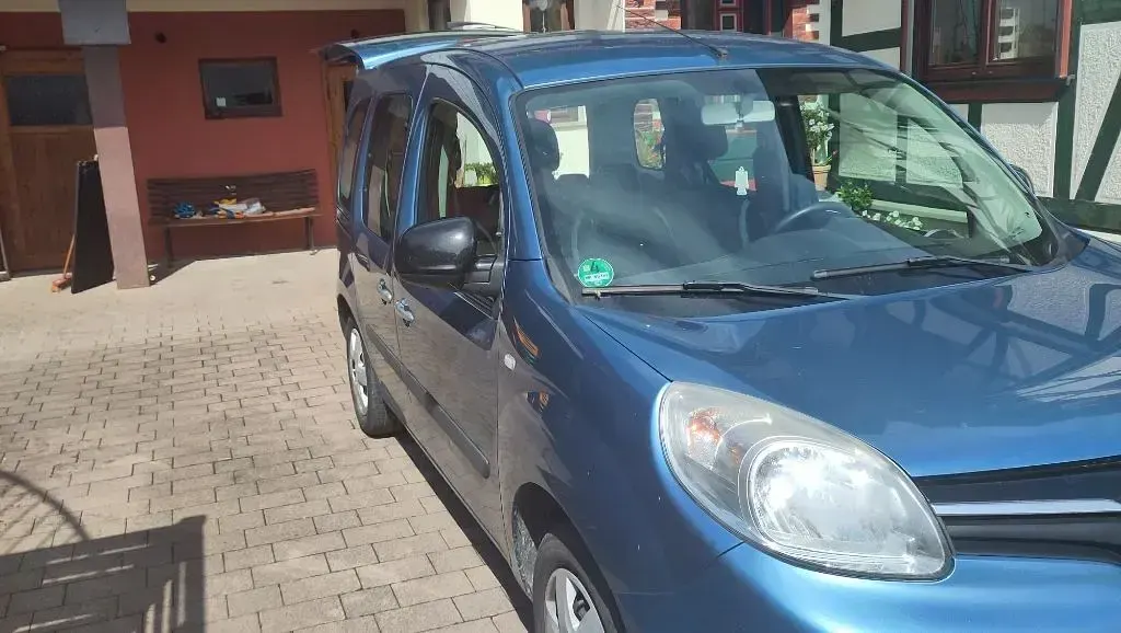 Gebraucht Renault Kangoo Happy Family 114 PS (83 kW) 2014 Blau Van / Kleinbus