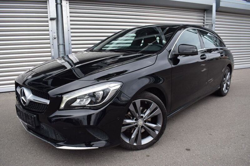 Schwarz Gebraucht 2016 Mercedes CLA180 Urban Limousine | 19.300 € (Fairer Preis) - Bild 1/4