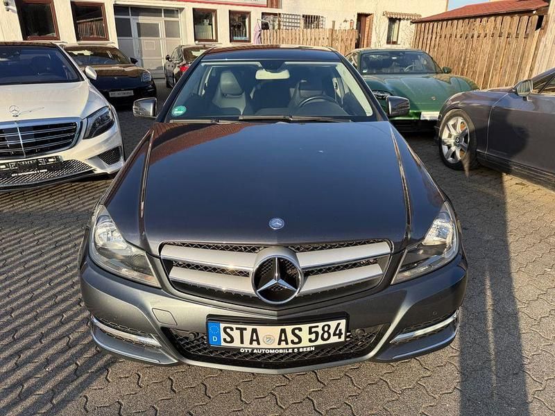 Gebraucht Mercedes C220 170 PS (125 kW) 2012 Grau Coupé