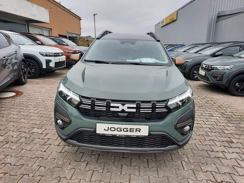 Gebraucht Dacia Jogger Extreme 101 PS (74 kW) 2025 Grün Van / Kleinbus