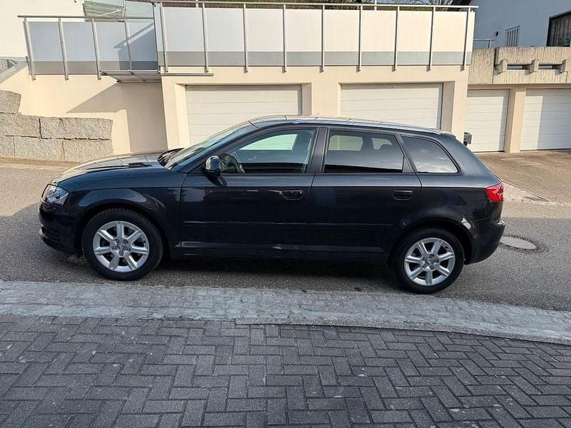 Gebraucht Audi A3 Ambiente 160 PS (117 kW) 2009 Grau Kleinwagen