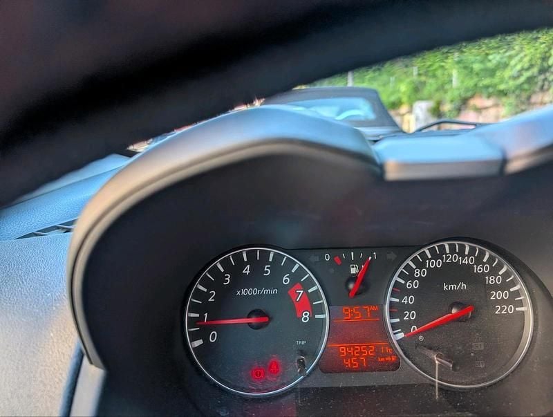 Usata Nissan Note 88 CV (64 kW) 2010 Argento Utilitaria