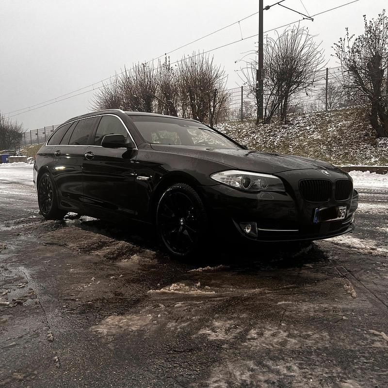 Schwarz Gebraucht 2012 BMW 530 Kombi | 7.900 € (Superpreis) - Bild 1/4