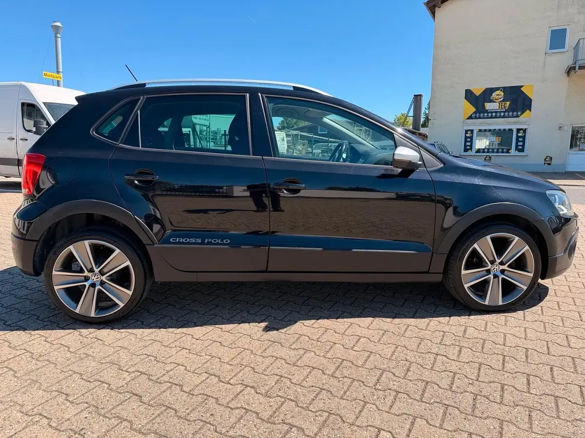 Gebraucht VW Polo Cross 86 PS (63 kW) 2012 Schwarz Kleinwagen