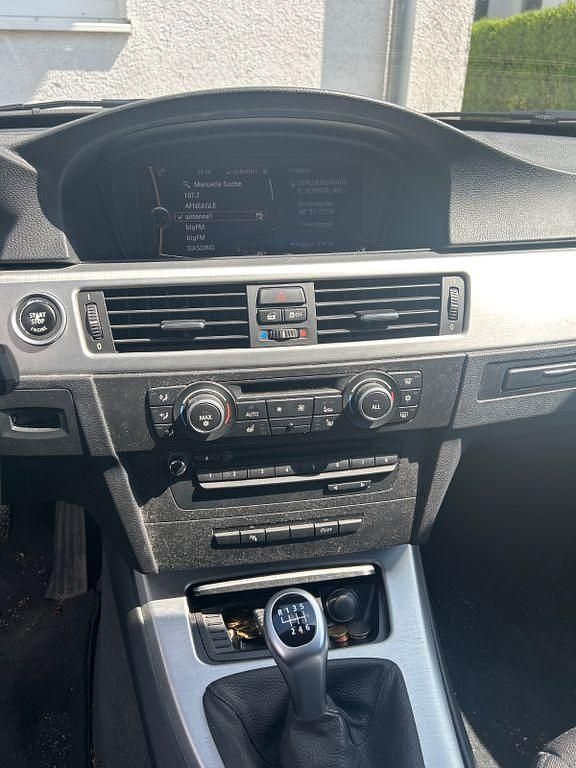 Usado BMW 316 116 HP (85 kW) 2011 Preto Sedan