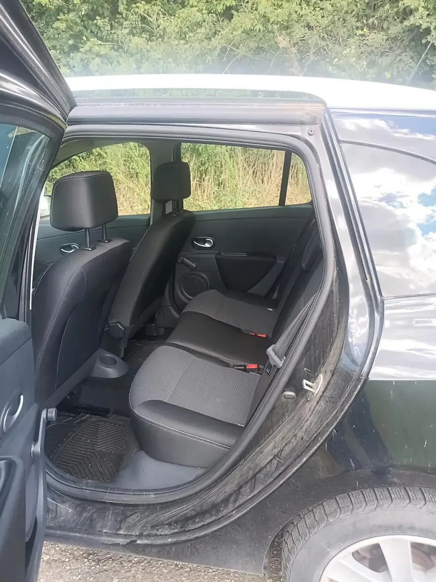 Gebraucht Renault Clio 103 PS (75 kW) 2012 Schwarz Kombi