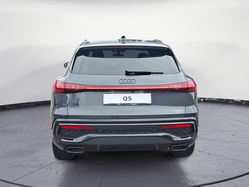 Neu Audi Q5 Advanced 204 PS (150 kW) 2026 Grau SUV