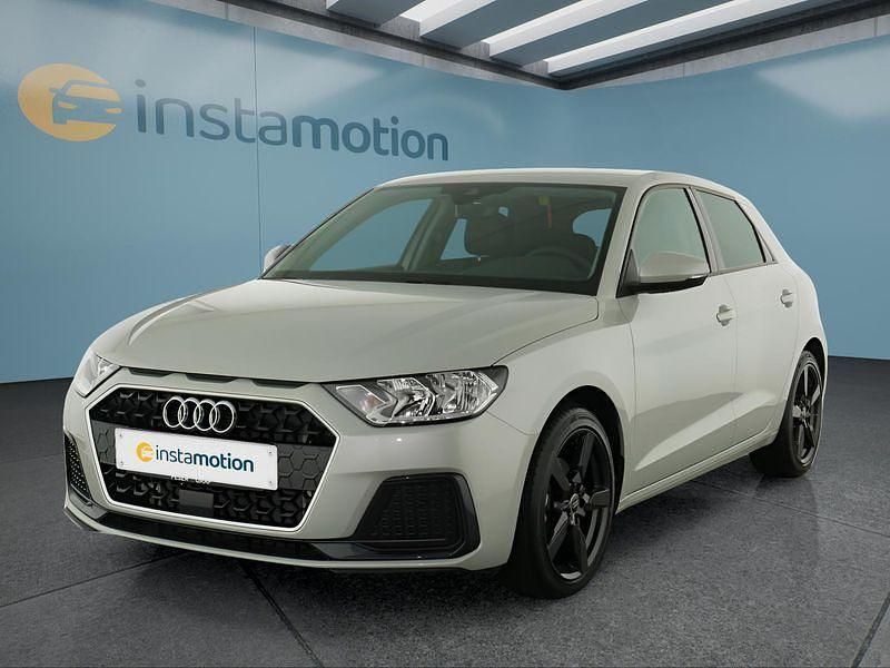 Silber Gebraucht 2025 Audi A1 Sportback Kleinwagen | 25.749 € (Fairer Preis) - Bild 1/4