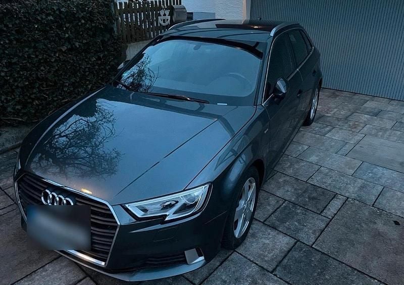 Gebraucht Audi A3 Sport 150 PS (110 kW) 2018 Grau Limousine
