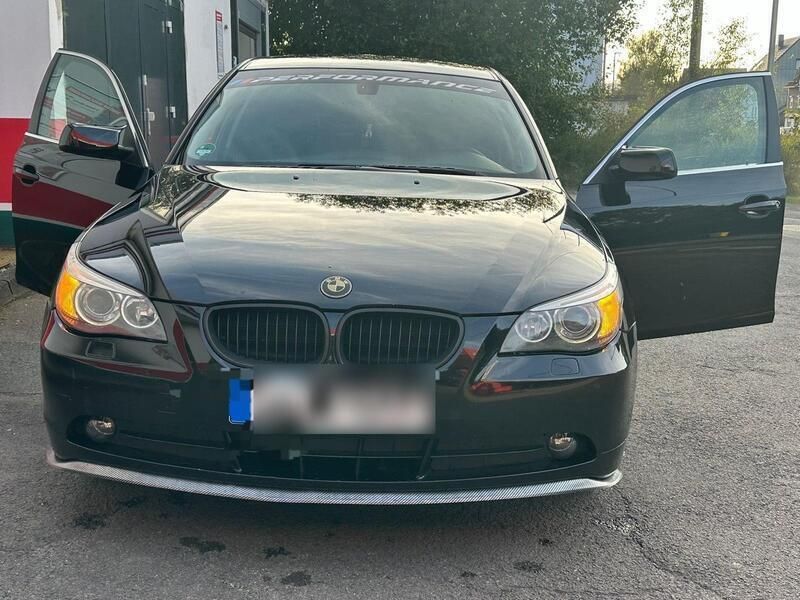 Schwarz Gebraucht 2004 BMW 520 Limousine | 4.200 € - Bild 1/4