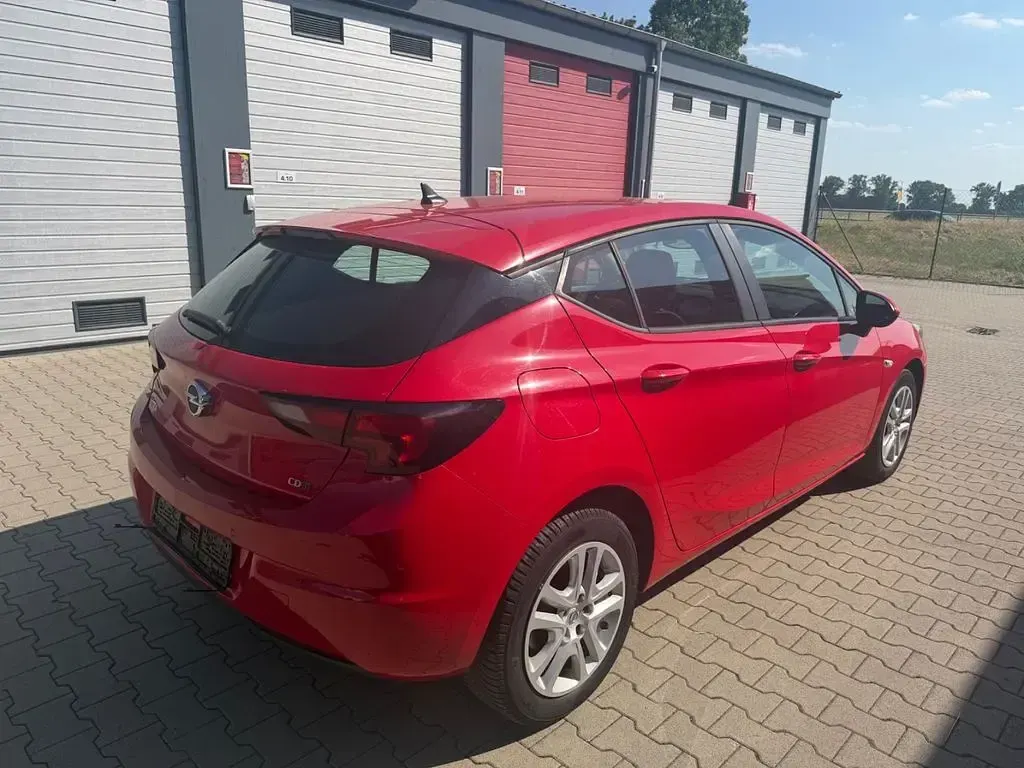 Gebraucht Opel Astra 110 PS (80 kW) 2016 Rot Limousine
