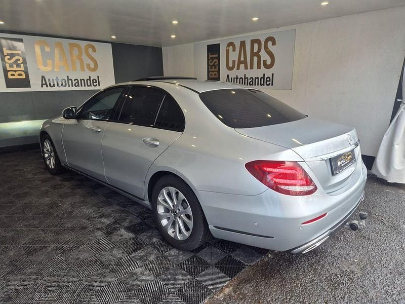 Gebraucht Mercedes E200 184 PS (135 kW) 2019 Silber Limousine