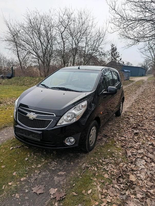 Gebraucht Chevrolet Spark 68 PS (50 kW) 2011 Schwarz Kleinwagen