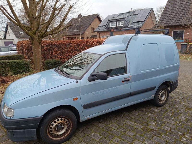 Blau Gebraucht 2000 VW Caddy Van / Kleinbus | 550 € (Superpreis) - Bild 1/4