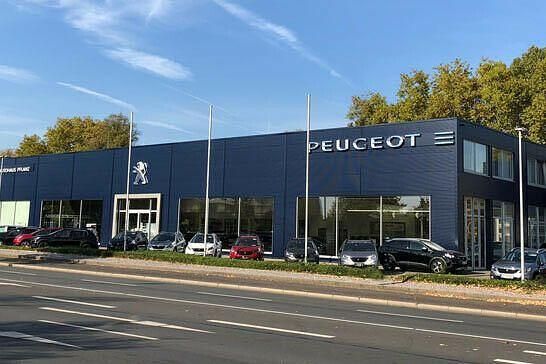 Blau Gebraucht 2022 Peugeot e-Rifter Active Van / Kleinbus | 25.990 € - Bild 1/1