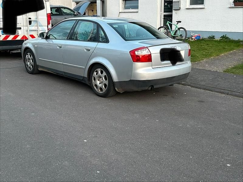 Gebraucht Audi A4 131 PS (96 kW) 2002 Silber Limousine