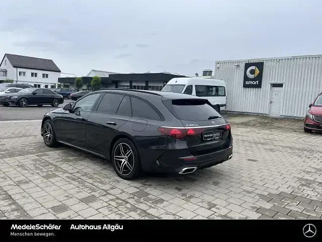 Gebraucht Mercedes E300 Premium 360 PS (264 kW) 2024 lack graphitgrau Kombi