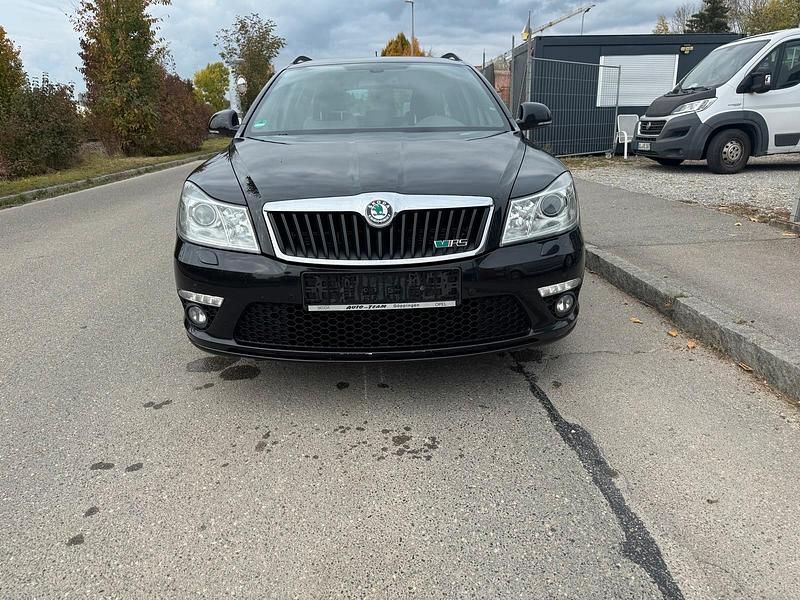 Schwarz Gebraucht 2012 Skoda Octavia vRS Kombi | 5.999 € (Superpreis) - Bild 1/4