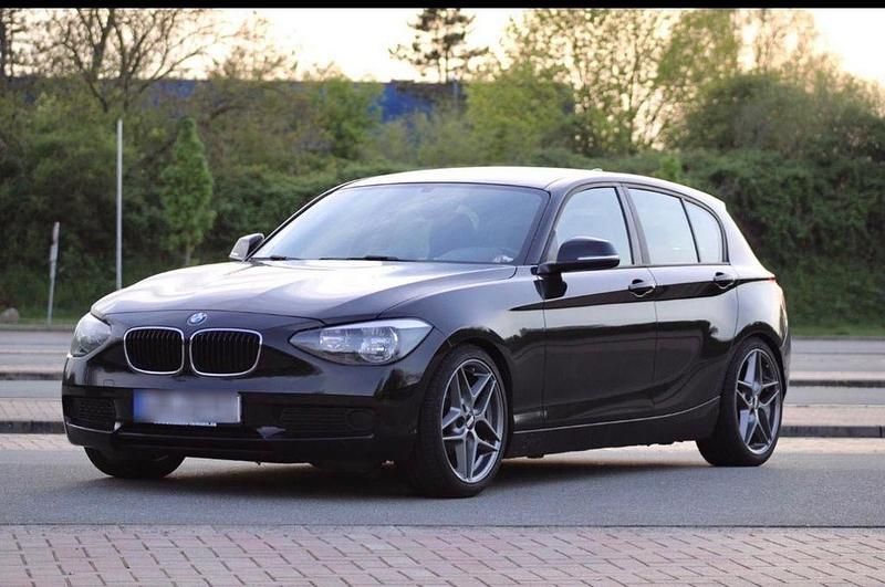 Gebraucht BMW 116 136 PS (100 kW) 2011 Schwarz Kleinwagen