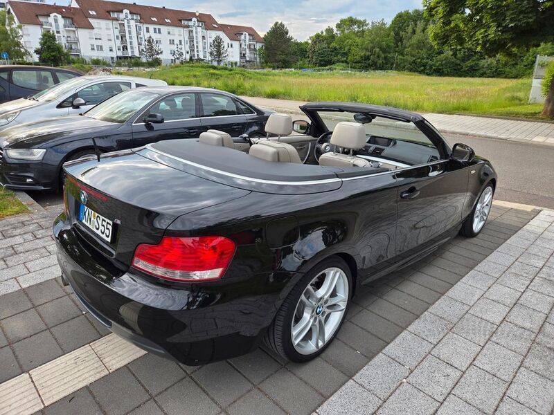 Gebraucht BMW 123 Cabriolet M Sport 204 PS (150 kW) 2010 Schwarz Cabrio