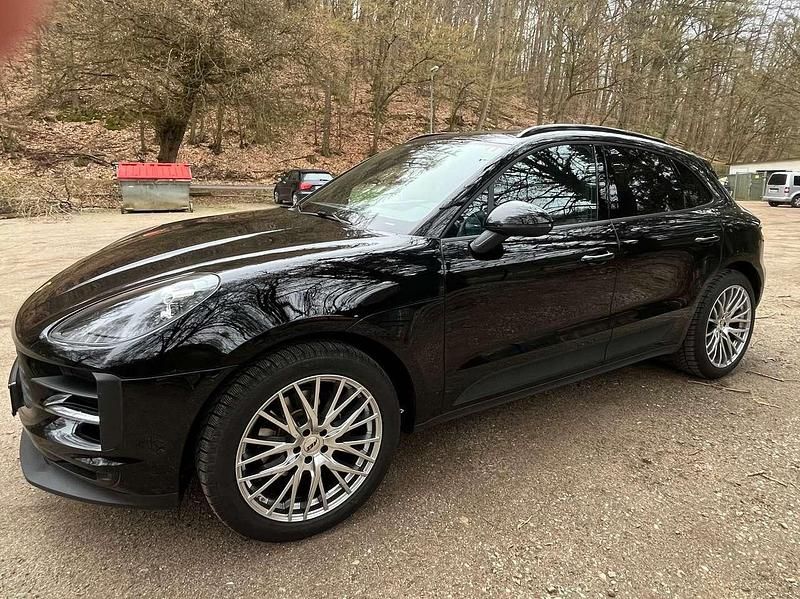 Gebraucht Porsche Macan 245 PS (180 kW) 2018 Schwarz SUV