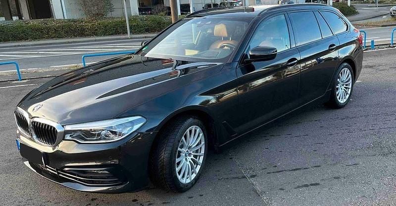 Schwarz Gebraucht 2019 BMW 530 Sport Line Limousine | 29.980 € (Superpreis) - Bild 1/4