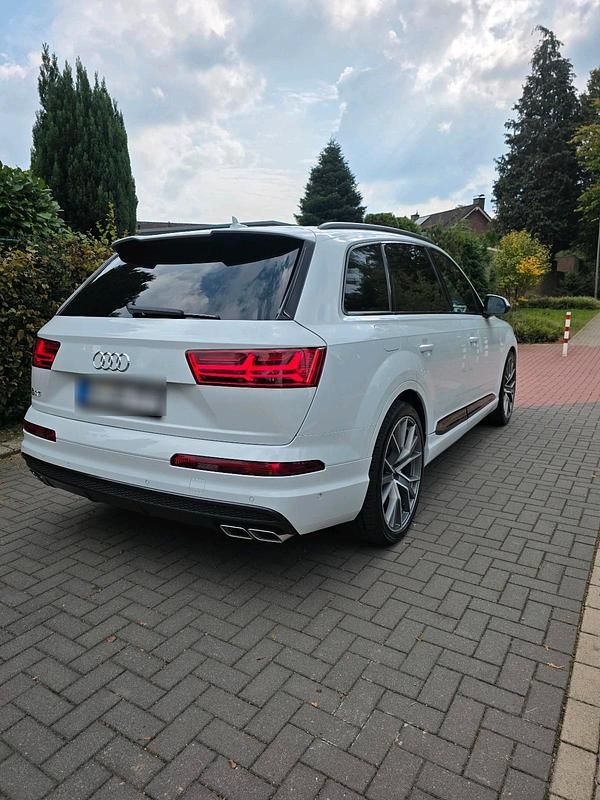 Weiß Gebraucht 2017 Audi SQ7 Competition SUV | 31.500 € (Fairer Preis) - Bild 1/4