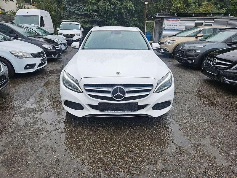Gebraucht Mercedes C200 184 PS (135 kW) 2018 Weiß Kombi