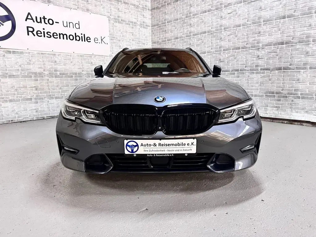 Gebraucht BMW 320 Performance 190 PS (139 kW) 2020 Grau Kombi