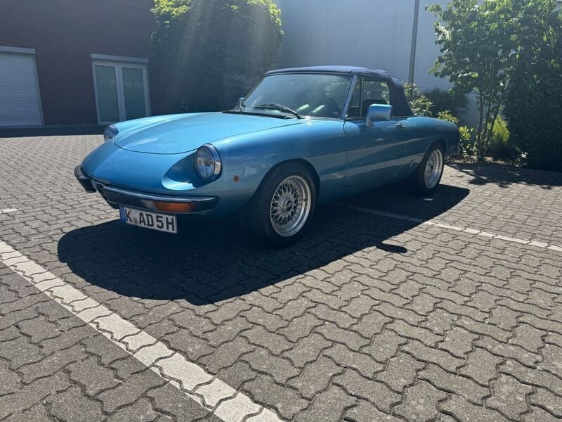 Blau Gebraucht 1982 Alfa Romeo Spider Cabrio | 22.999 € - Bild 1/4