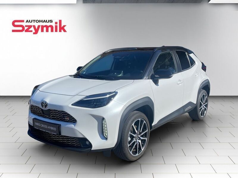 Platinweiß Gebraucht 2024 Toyota Yaris Cross Sport SUV | 29.770 € (Guter Preis) - Bild 1/4