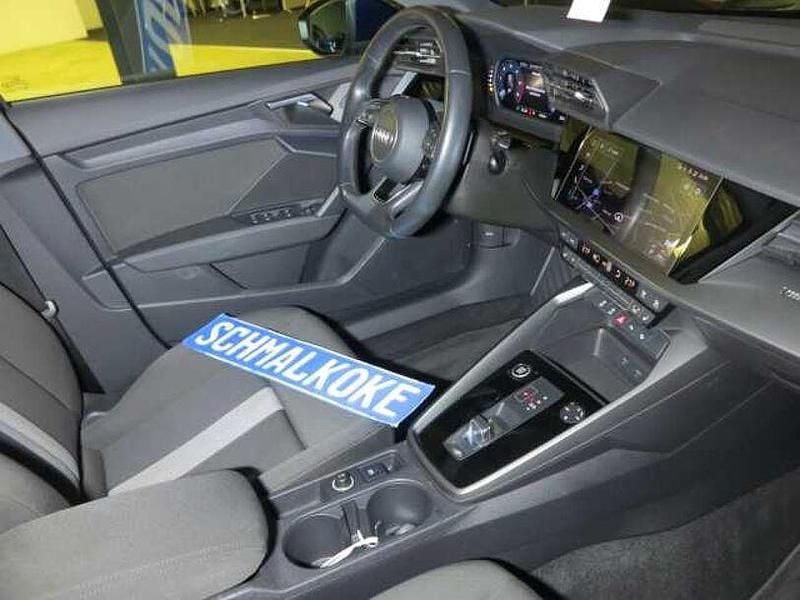 Gebraucht Audi A3 Advanced 150 PS (110 kW) 2021 Navarra blue Limousine