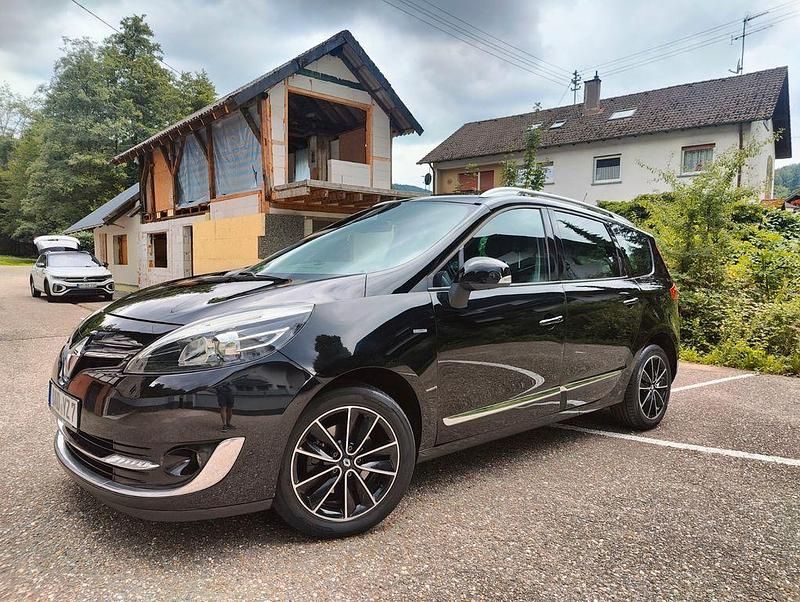 Schwarz Gebraucht 2013 Renault Grand Scénic III Bose Edition Van / Kleinbus | 6.800 € (Fairer Preis) - Bild 1/4