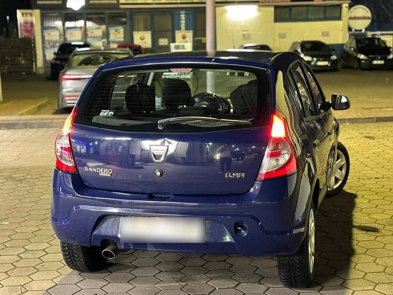 Gebraucht Dacia Sandero 75 PS (55 kW) 2009 Blau Kleinwagen