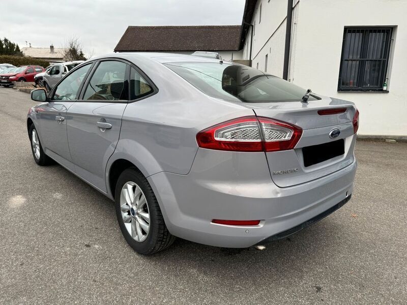 Gebraucht Ford Mondeo Trend 116 PS (85 kW) 2013 Silber Limousine