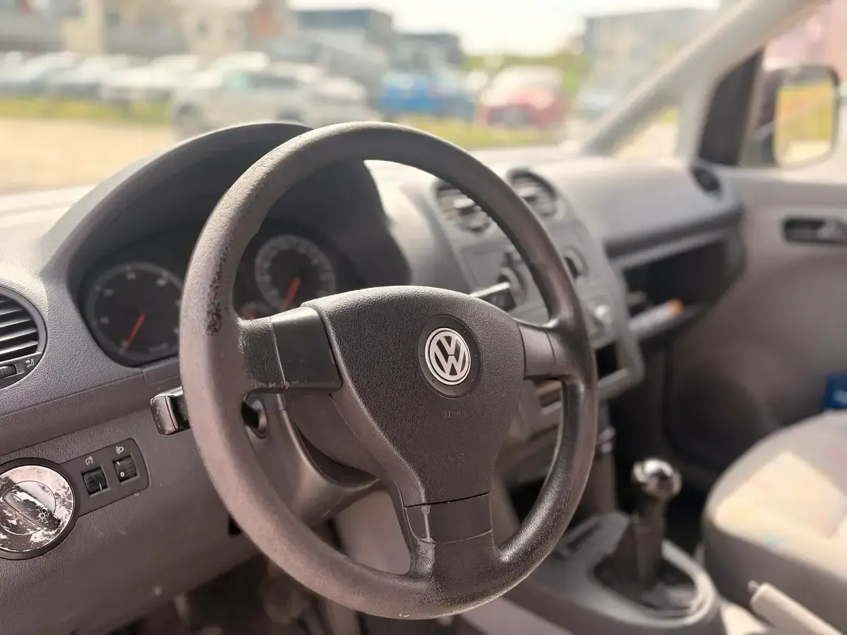 Gebraucht VW Caddy 105 PS (77 kW) 2004 Weiß Van / Kleinbus