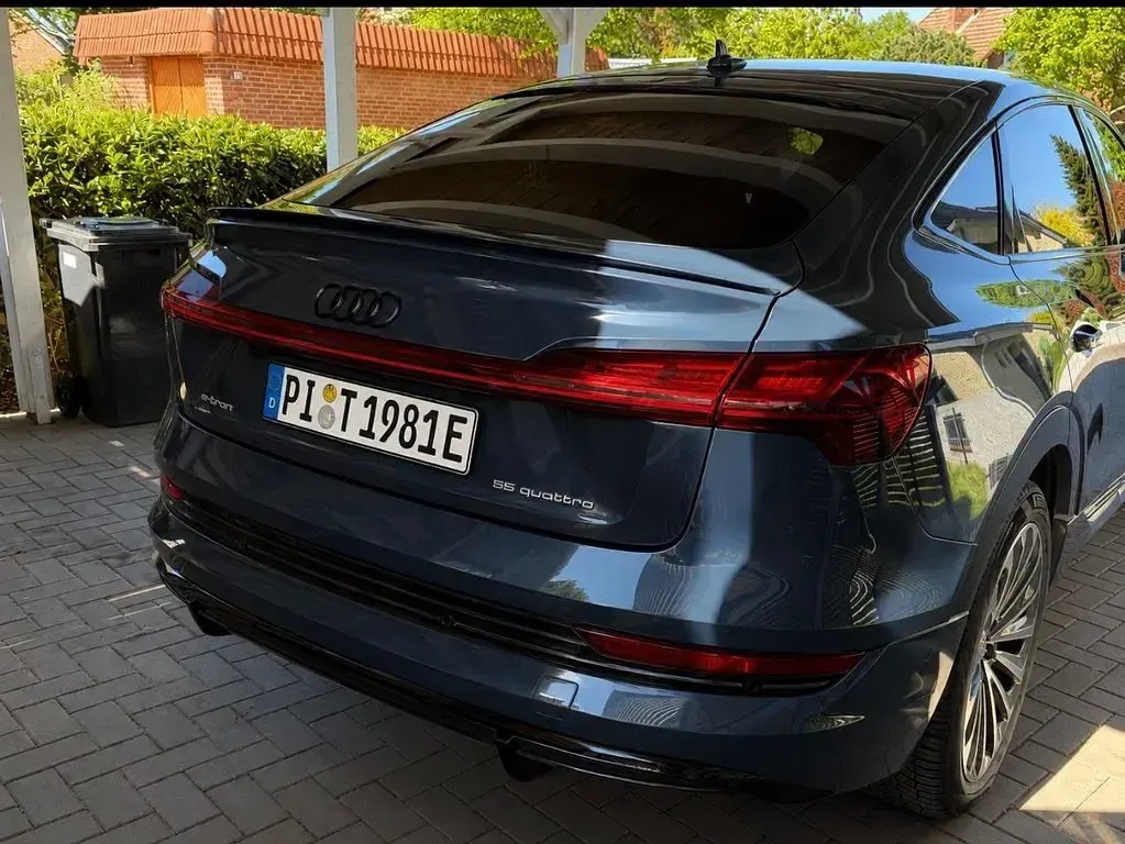 Gebraucht Audi e-tron Sportback S-Line 300 kW (408 PS) 2022 Blau SUV