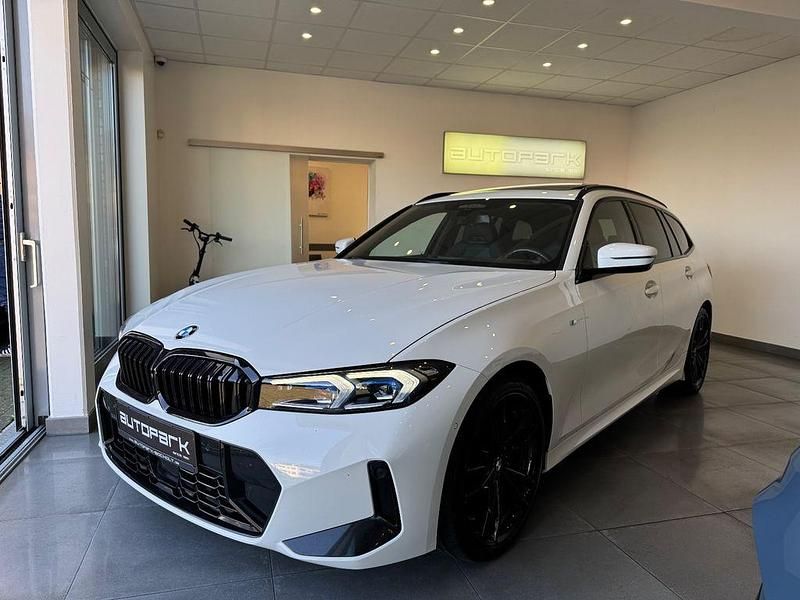 Gebraucht BMW 320 M Sport 190 PS (139 kW) 2024 Weiß Limousine