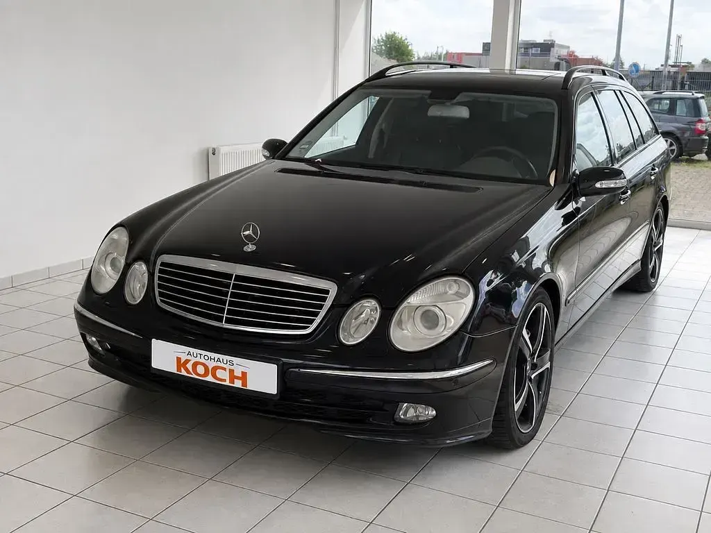 Gebraucht Mercedes E350 Avantgarde 272 PS (200 kW) 2005 Schwarz Limousine