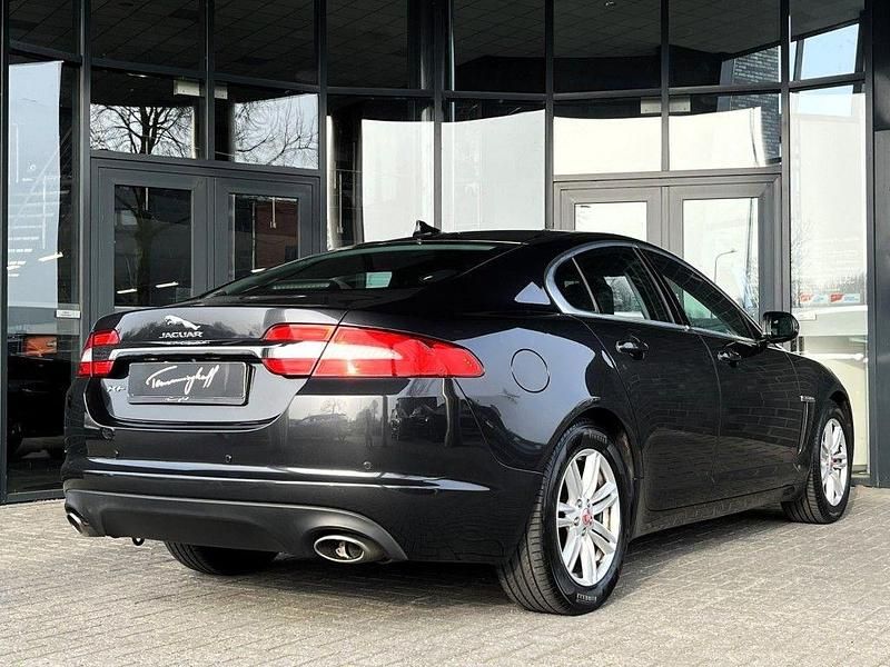 Gebraucht Jaguar XF 163 PS (119 kW) 2014 Grau Limousine