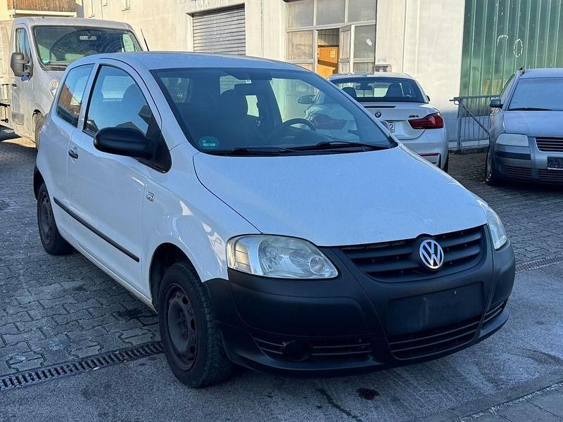 Gebraucht VW Fox Basis 60 PS (44 kW) 2010 Candyweiß Kleinwagen