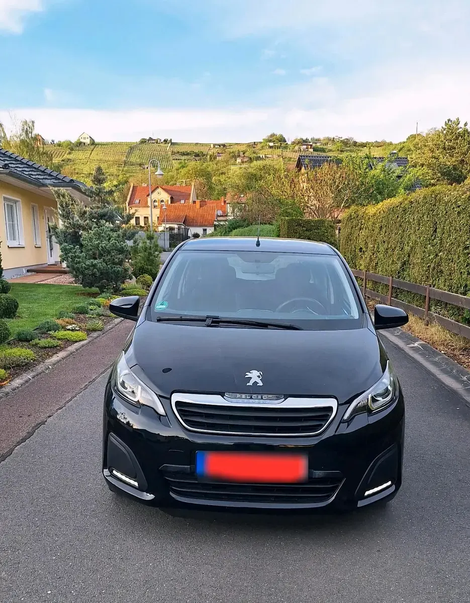 Gebraucht Peugeot 108 Active 69 PS (50 kW) 2016 Schwarz Kleinwagen