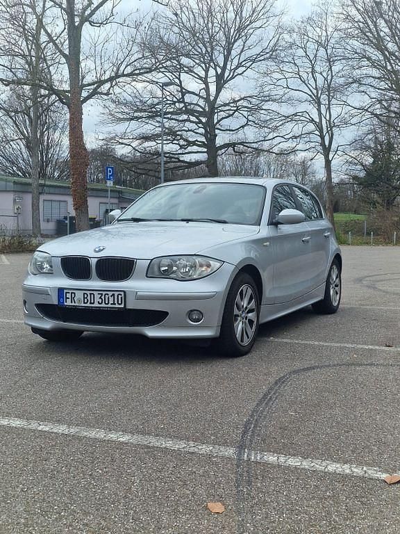 Silber Gebraucht 2004 BMW 120 Kleinwagen | 2.999 € (Guter Preis) - Bild 1/4