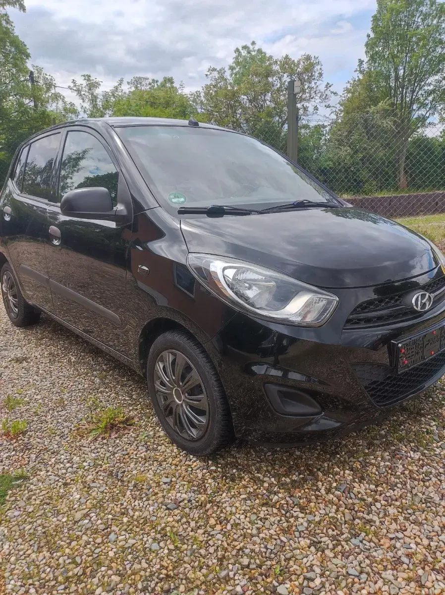 Gebraucht Hyundai i10 Classic 69 PS (50 kW) 2011 Schwarz Kleinwagen
