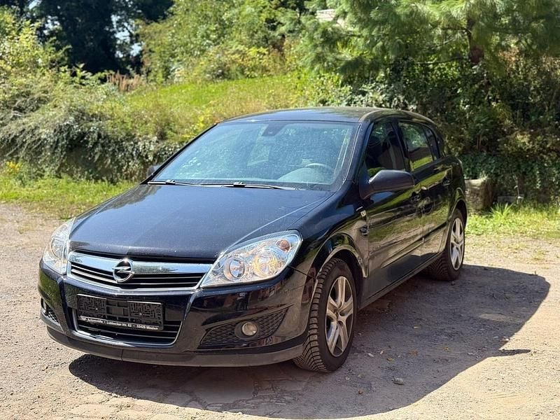 Silber Gebraucht 2008 Opel Astra Sport Kleinwagen | 1.499 € - Bild 1/4