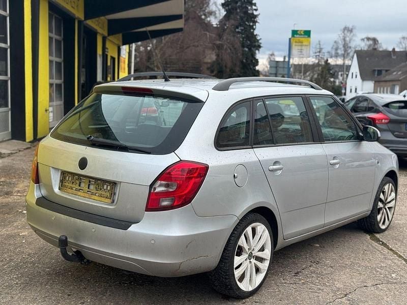 Gebraucht Skoda Fabia Ambiente 86 PS (63 kW) 2010 Silber Kombi