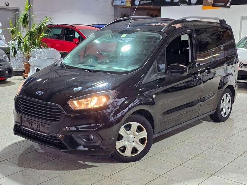 Schwarz Gebraucht 2021 Ford Tourneo Trend Kombi | 12.900 € - Bild 1/4