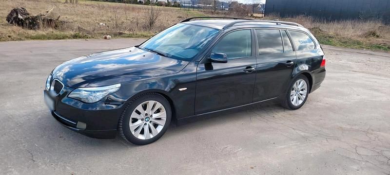 Gebraucht BMW 525 197 PS (144 kW) 2007 Schwarz Kombi